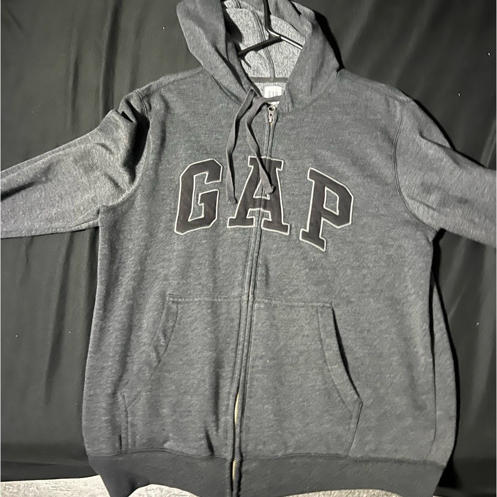 Selling GAP zip up sweater color gray